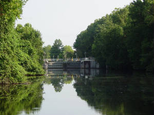 Great Dismal Swamp Canal Lock.jpg
