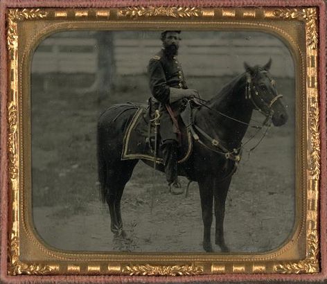Civil War Cavalry soldier with saber.jpg