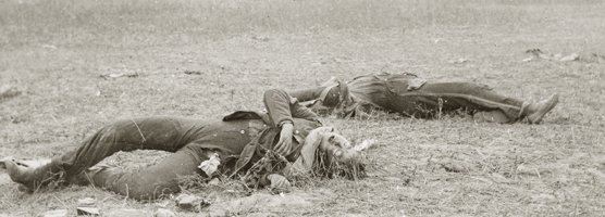 dead Civil War soldiers on the battlefield.jpg