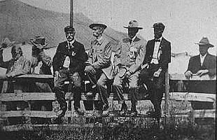 Union and Confederate Veterans in 1913.jpg